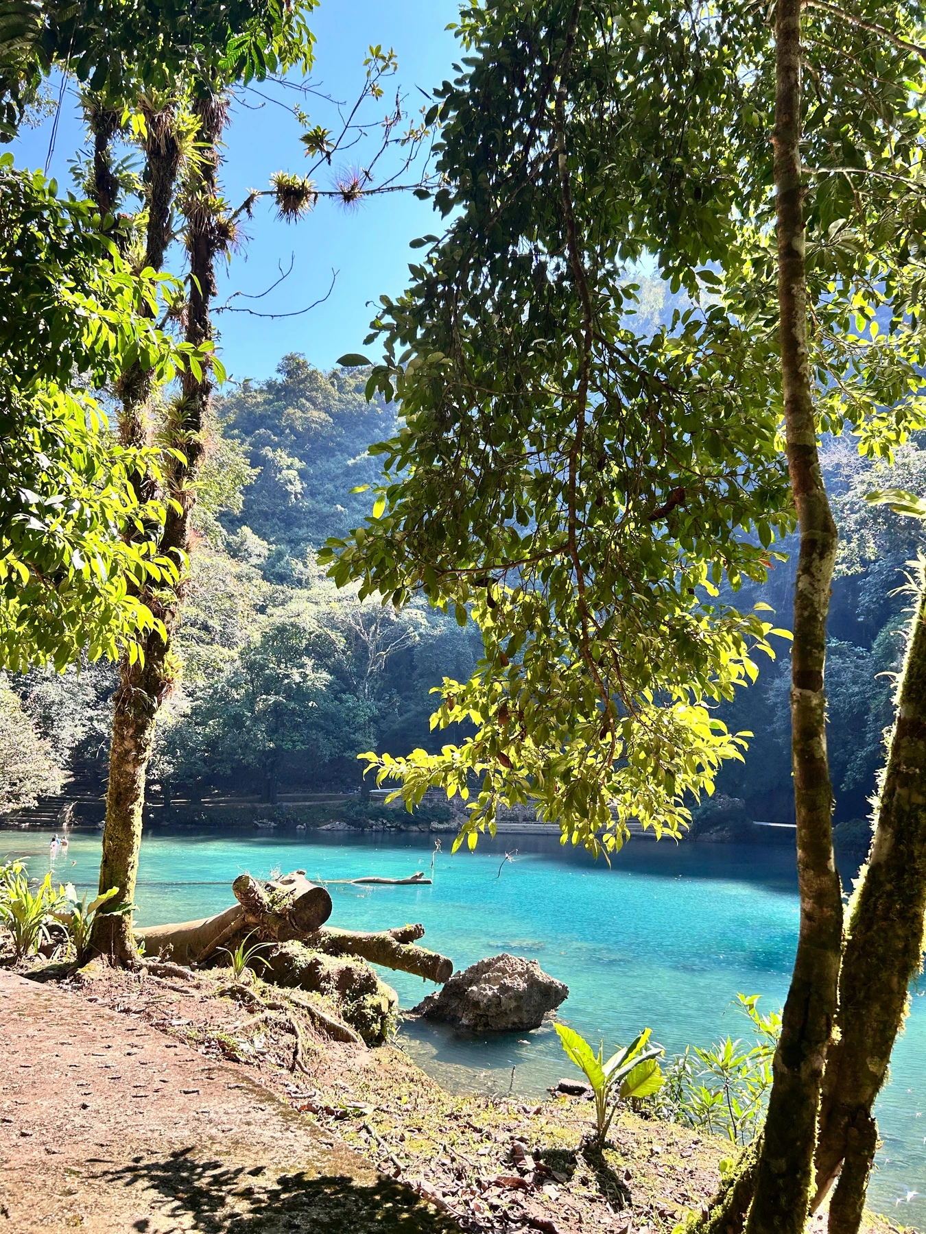 Versteckte Wasser von Chisec: Sepalau & Bombil Pek